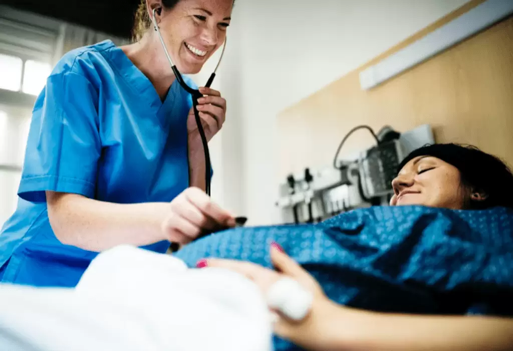 Digitaal zorgpad tussen ziekenhuis en care: van 25 systemen naar één regielaag voor betere datadeling